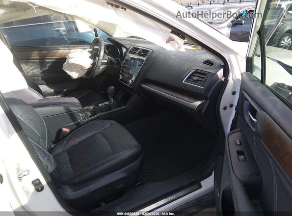 4S4BSENC0J3342563 2018 SUBARU OUTBACK White Widok wnętrza z przodu