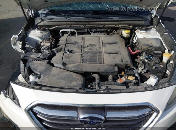 4S4BSENC0J3342563 2018 SUBARU OUTBACK White Widok z tyłu