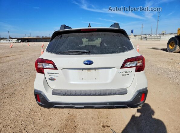 4S4BSENC1K3364637 2019 SUBARU OUTBACK White Rear view