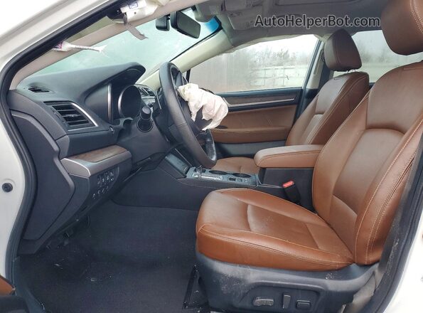 4S4BSETC6H3315414 2017 SUBARU OUTBACK Белый Вид салона спереди
