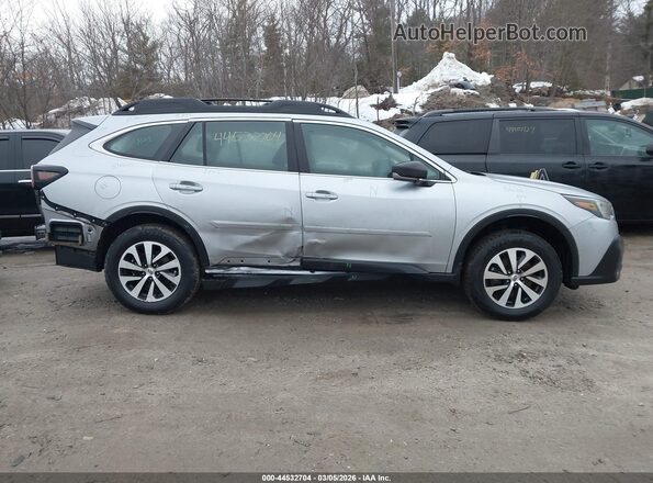 4S4BTAAC4N3138639 2022 SUBARU OUTBACK Серебряный Вид задней части салона
