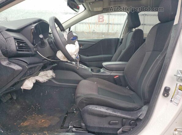4S4BTAFC2R3248765 2024 SUBARU OUTBACK Белый Вид салона спереди