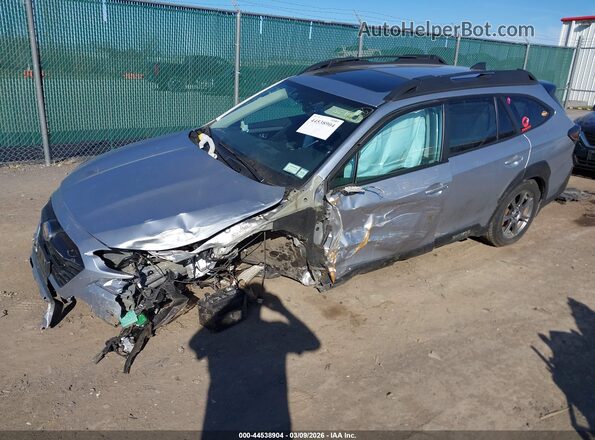 4S4BTALC9R3259704 2024 SUBARU OUTBACK Серебряный Передняя левая четверть