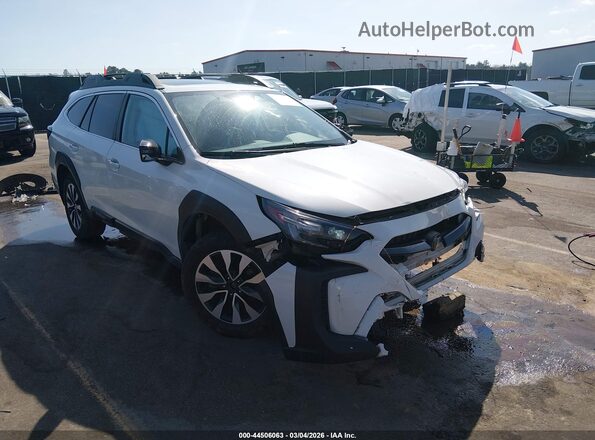 4S4BTANC3P3102163 2023 SUBARU OUTBACK White Przód prawy