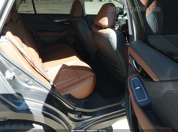 4S4BTGPD0S3324709 2025 SUBARU OUTBACK Серый Вид наклейки с VIN-кодом