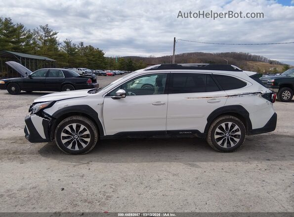 4S4BTGPD3S3123015 2025 SUBARU OUTBACK Белый Панорамный вид салона 360°