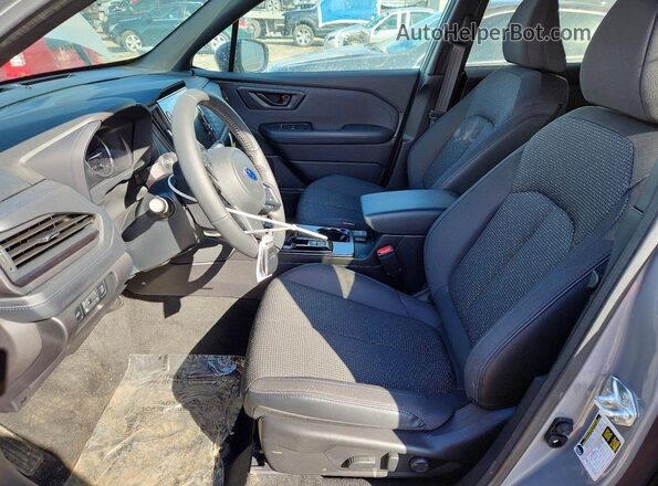 4S4SLDD60T3010063 2026 SUBARU FORESTER Серый Вид салона спереди