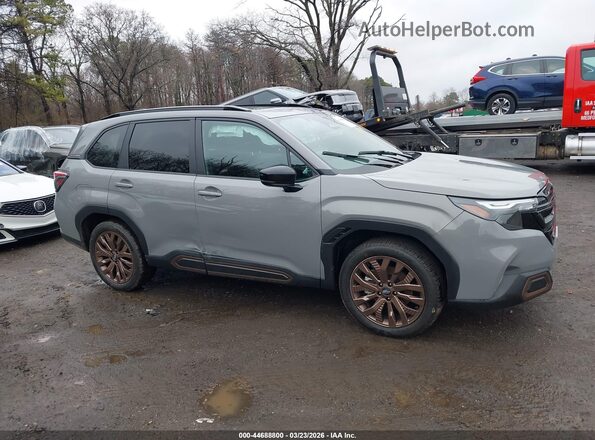 4S4SLDH63T3027997 2026 SUBARU FORESTER Gray Սալոնի հետևի տեսք