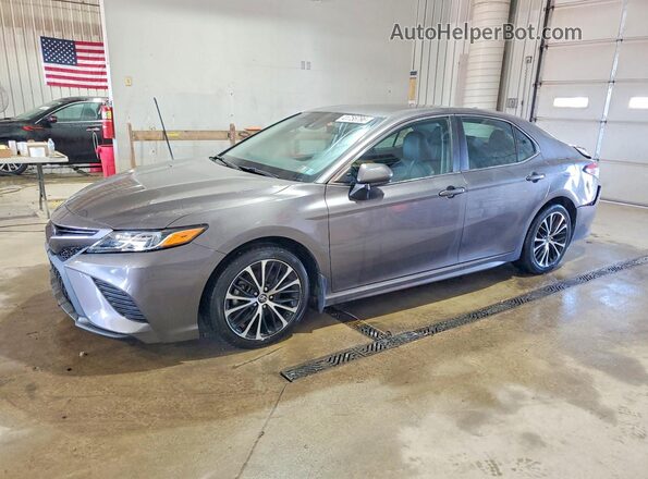 4T1B11HK8KU738086 2019 TOYOTA CAMRY Gray წინა მარცხენა ხედი სამი მეოთხედიდან