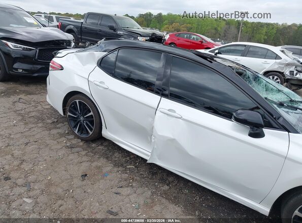 4T1B61HK5KU237559 2019 TOYOTA CAMRY White Вид задньої частини салону