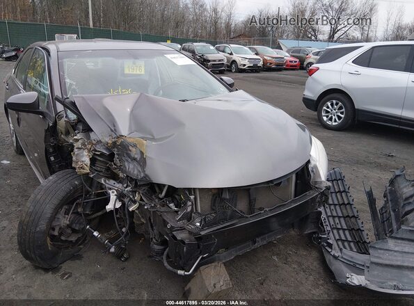 4T1BF1FK6HU447342 2017 TOYOTA LE Серый Вид спереди
