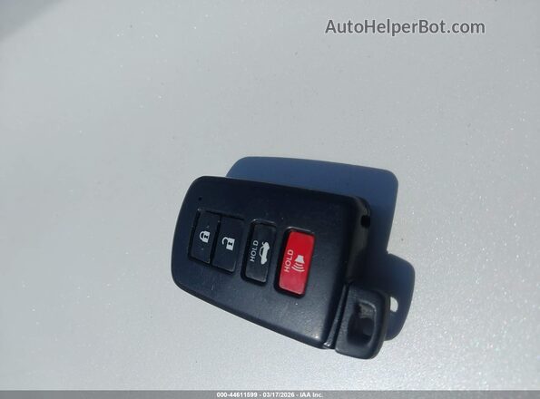 4T1BK1FK3HU577896 2017 TOYOTA LE Черный Вид панели приборов