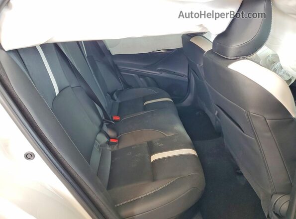 4T1DAACK3TU226835 2026 TOYOTA CAMRY White Vista de los asientos traseros