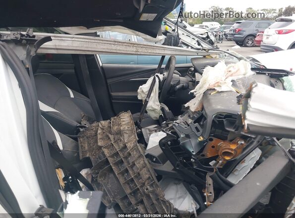 4T1DAACK6TU246528 2026 TOYOTA CAMRY Белый Вид салона спереди