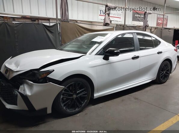 4T1DAACK8SU648176 2025 TOYOTA CAMRY Белый Панорамный вид салона 360°