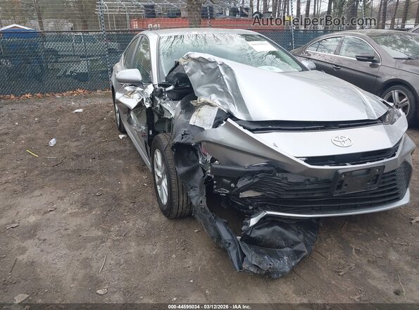 4T1DAACK8TU664198 2026 TOYOTA LE Gray Widok z przodu