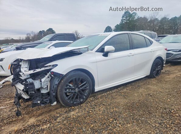 4T1DAACKXSU519579 2025 TOYOTA CAMRY White Передня ліва чверть