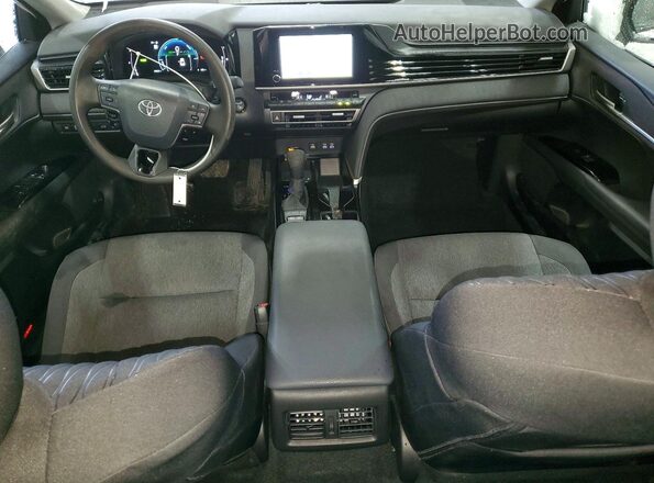 4T1DBADK9SU510769 2025 TOYOTA CAMRY Белый Вид панели приборов