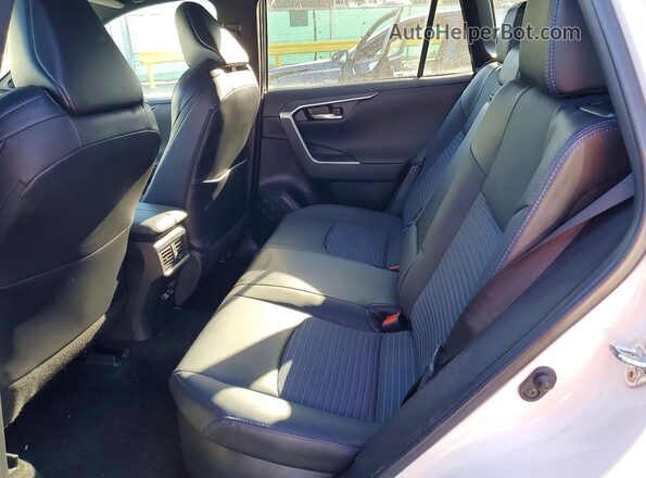 4T3E6RFV5NU069314 2022 TOYOTA RAV4 Белый Вид задней части салона