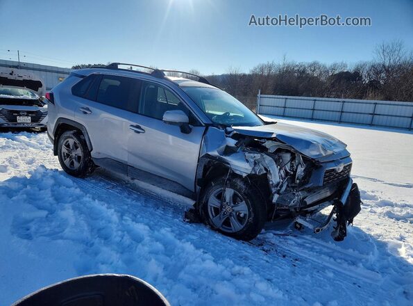 4T3RWRFV0NU075989 2022 TOYOTA RAV4 Silver Передня права чверть