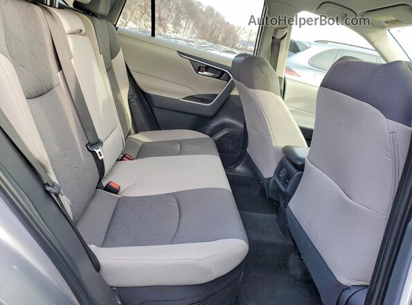 4T3RWRFV1NU075936 2022 TOYOTA RAV4 Серый Вид задней части салона