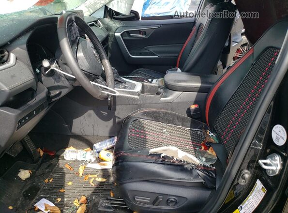 4T3RWRFV9RU147195 2024 TOYOTA RAV4 Черный Вид салона спереди