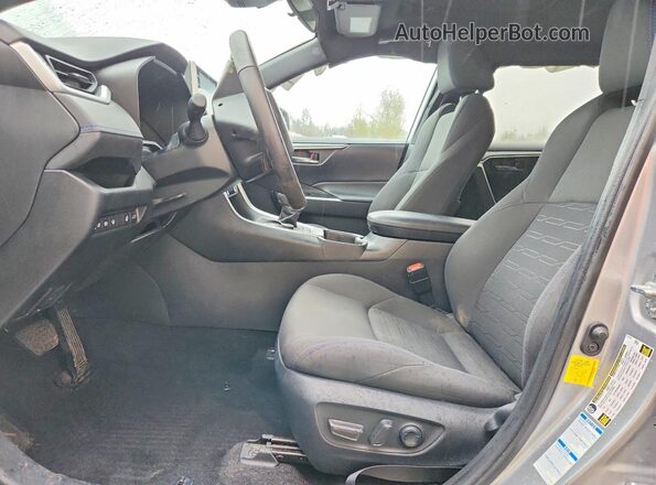 4T3T6RFV3NU069061 2022 TOYOTA RAV4 Silver Widok wnętrza z przodu