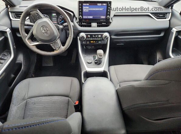 4T3T6RFV3NU069061 2022 TOYOTA RAV4 Silver Widok deski rozdzielczej