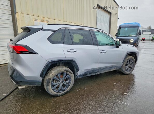 4T3T6RFV3NU069061 2022 TOYOTA RAV4 Silver Tył prawy