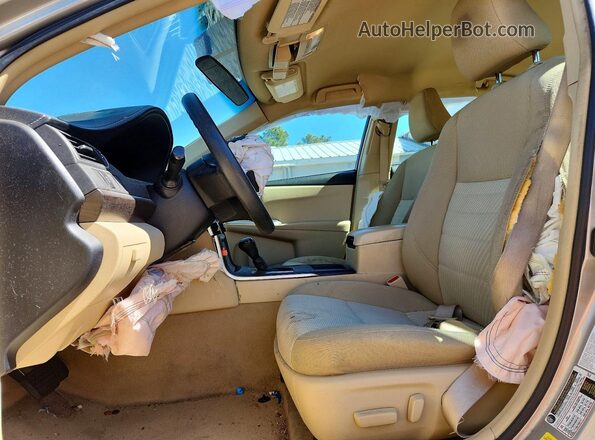 4T4BF1FK2GR571449 2016 TOYOTA LE Серебряный Вид салона спереди