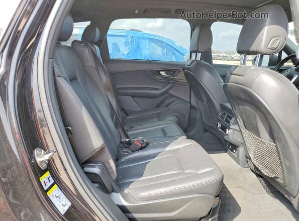 WA1VAAF70KD007467 2019 AUDI Q7 Black Widok wnętrza z tyłu