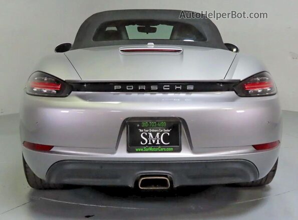 WP0CA2A89HS221493 2017 PORSCHE BOXSTER Серебряный Вид салона спереди