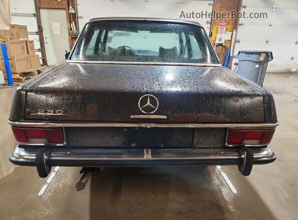 114015100304449 1971 MERCEDES-BENZ 230 Brown Widok wnętrza z przodu