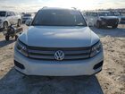 2017 Volkswagen Tiguan S Белый vin: WVGAV7AX3HK054124