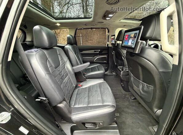 5XYP5DHC1NG217368 2022 KIA TELLURIDE Черный Вид салона спереди