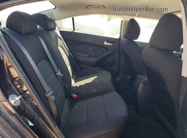 3KPFK4A74HE158321 2017 KIA FORTE Черный Вид задних сидений
