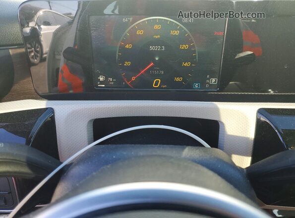 WDD3G4EB5KW014072 2019 MERCEDES-BENZ A White Widok tylnych siedzeń