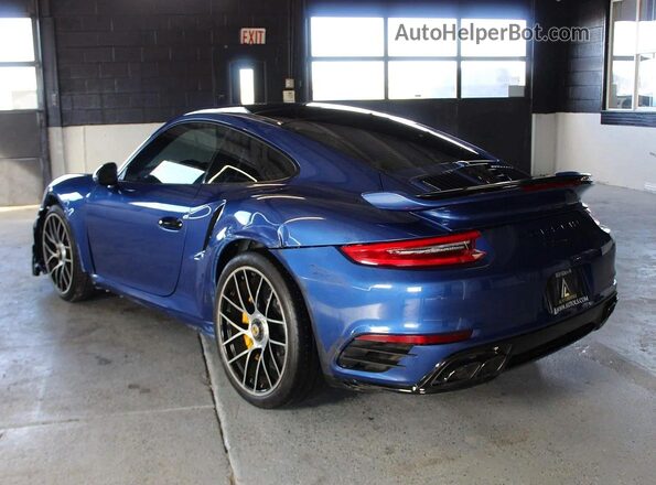 WP0AD2A91JS156295 2018 PORSCHE 911 Blue Widok z przodu