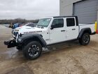 2026 Jeep Gladiator Rubicon White vin: 1C6RJTBG0TL150894 Damage: Left Front Fender, Severe Damage, Replacement Required