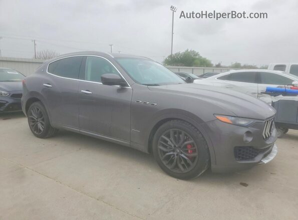 ZN661YUL7JX301978 2018 MASERATI LEVANTE Gray Вид спереду