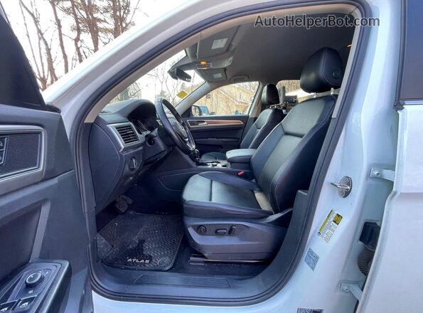 1V2LR2CA0JC586605 2018 VOLKSWAGEN ATLAS Белый Вид наклейки с VIN-кодом