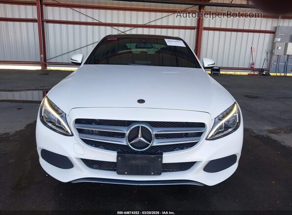 55SWF4JB2JU234996 2018 MERCEDES-BENZ C-CLASS Белый Вид спереди