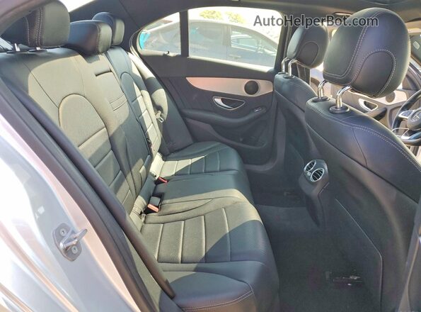 55SWF4JB3JU235154 2018 MERCEDES-BENZ C Silver Vista de los asientos traseros