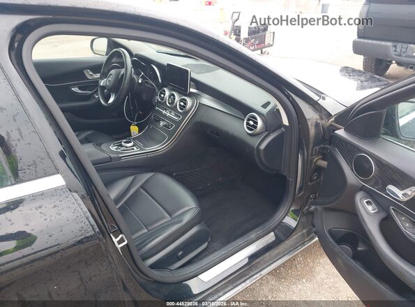 55SWF4JB7HU231408 2017 MERCEDES-BENZ C-CLASS Black Вид салону спереду