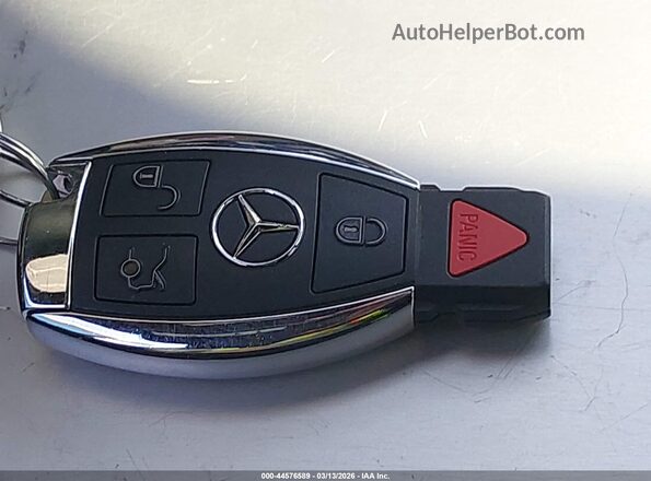 55SWF4JB7JU252510 2018 MERCEDES-BENZ C-CLASS Dark Blue Вид панели приборов