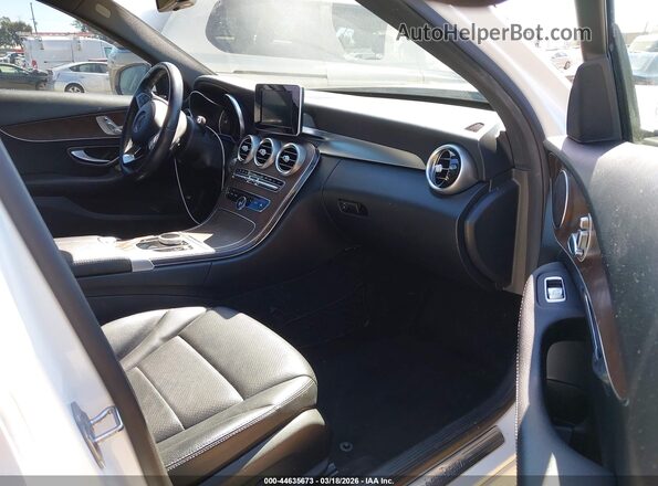 55SWF4JB9JU242268 2018 MERCEDES-BENZ C-CLASS Белый Вид салона спереди