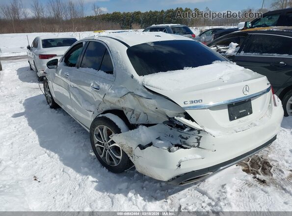 55SWF4KB1JU249486 2018 MERCEDES-BENZ C-CLASS White Դիմացի տեսք