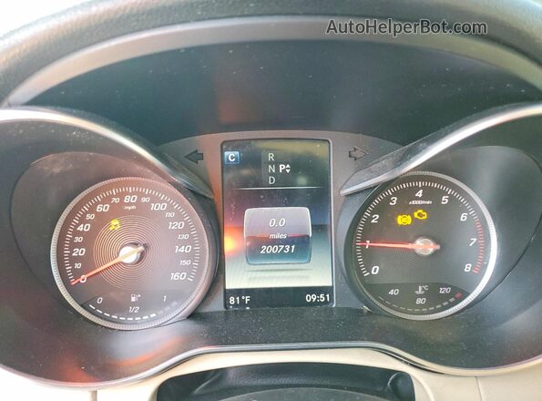 55SWF4KB3HU214281 2017 MERCEDES-BENZ C Белый Вид щитка приборов