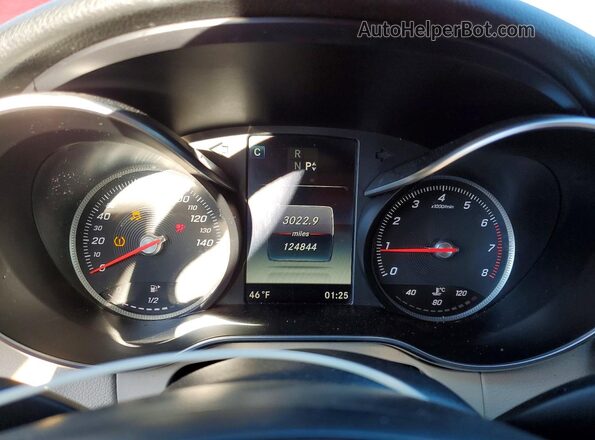 55SWF4KB6GU178780 2016 MERCEDES-BENZ C Red ხელსაწყოთა პანელის ხედი