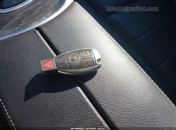 55SWF4KB7JU273016 2018 MERCEDES-BENZ C-CLASS Черный Вид панели приборов